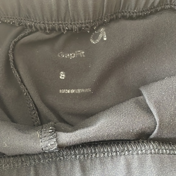 Gap | Athletic jogger | black | Size Small - Picture 4 of 5